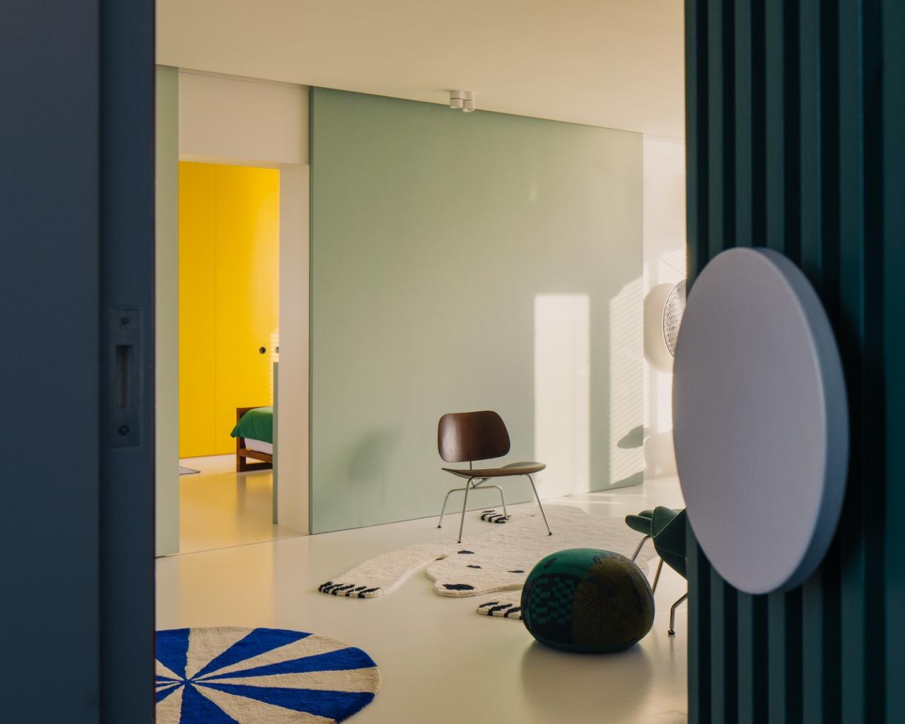 BIM建筑|灵动色彩之家:位于新加坡的粗野派公寓改造 / SPARK BIM建筑|灵动色彩之家:位于新加坡的粗野派公寓改造 / SPARK