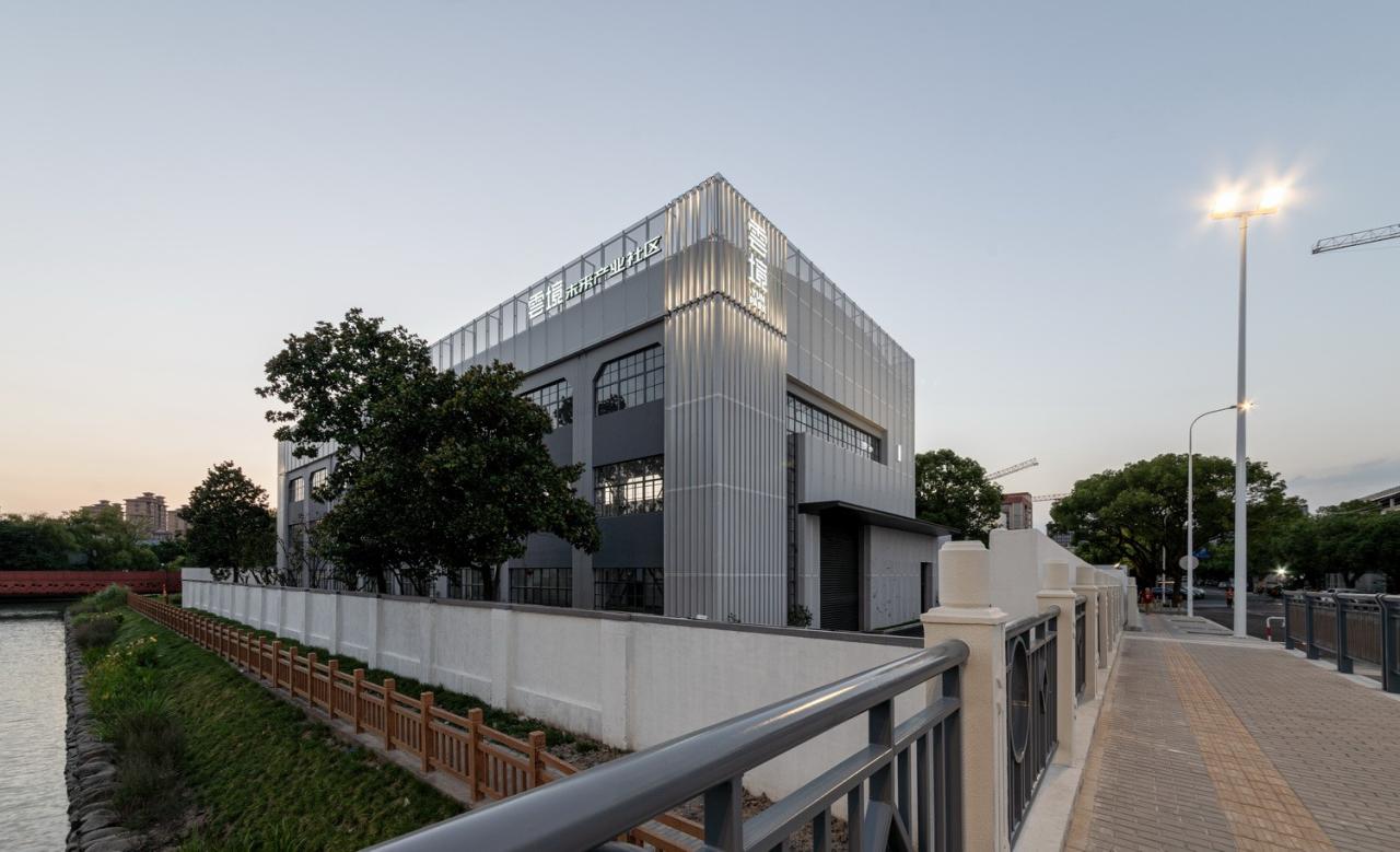 BIM建筑|漂浮盒子:云境未来产业园区 / 格筑设计 BIM建筑|漂浮盒子:云境未来产业园区 / 格筑设计