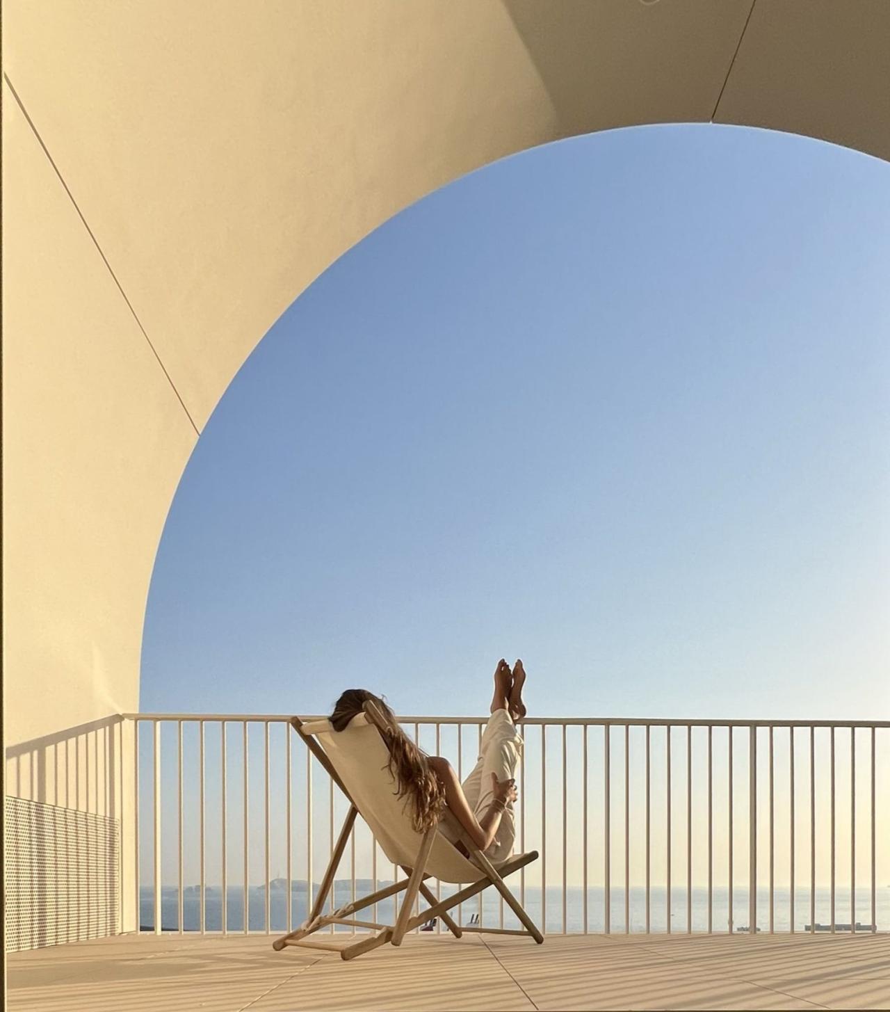 BIM建筑|414 个拱顶,‘蓝色之门’住宅 / PietriArchitectes BIM建筑|414 个拱顶,‘蓝色之门’住宅 / PietriArchitectes