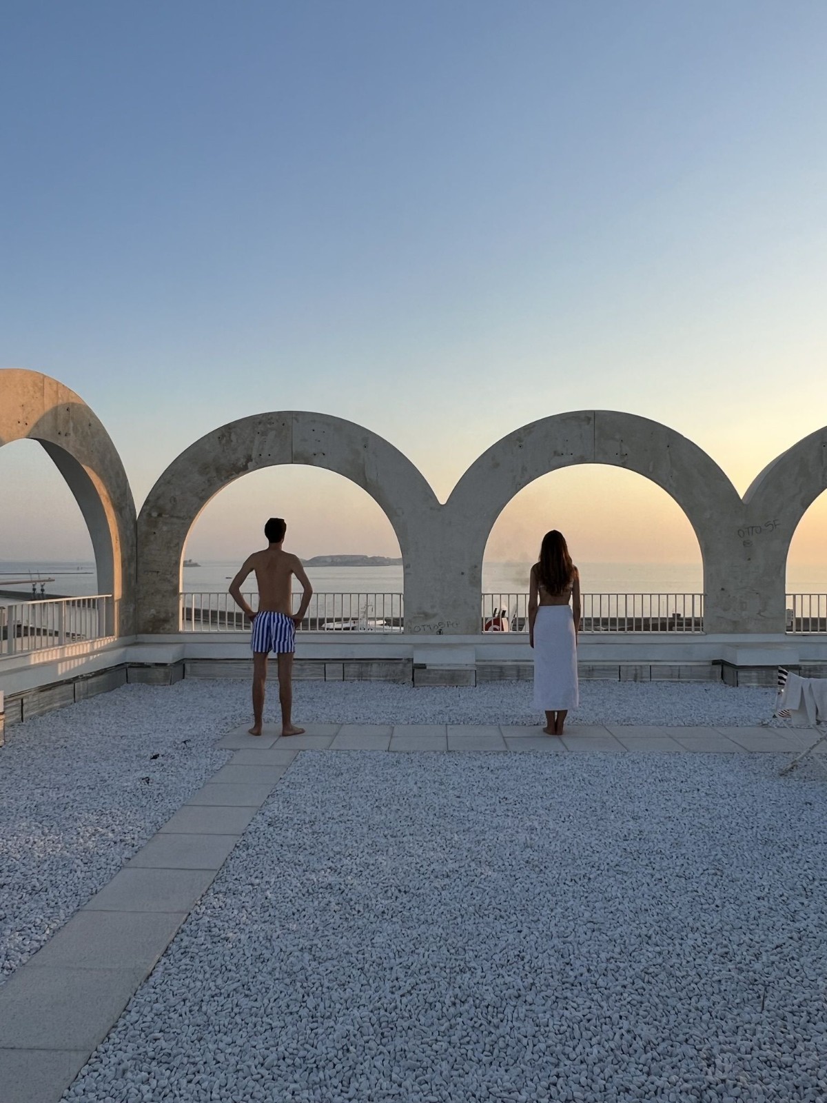 BIM建筑|414 个拱顶,‘蓝色之门’住宅 / PietriArchitectes BIM建筑|414 个拱顶,‘蓝色之门’住宅 / PietriArchitectes