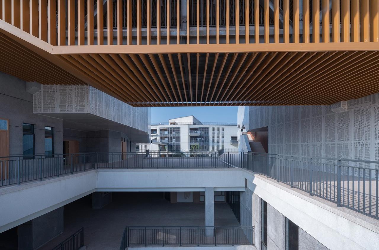 BIM建筑|杭州中泰中学建筑设计 / LZGC量子构城设计事务所+浙江建院建筑规划设计院 BIM建筑|杭州中泰中学建筑设计 / LZGC量子构城设计事务所+浙江建院建筑规划设计院