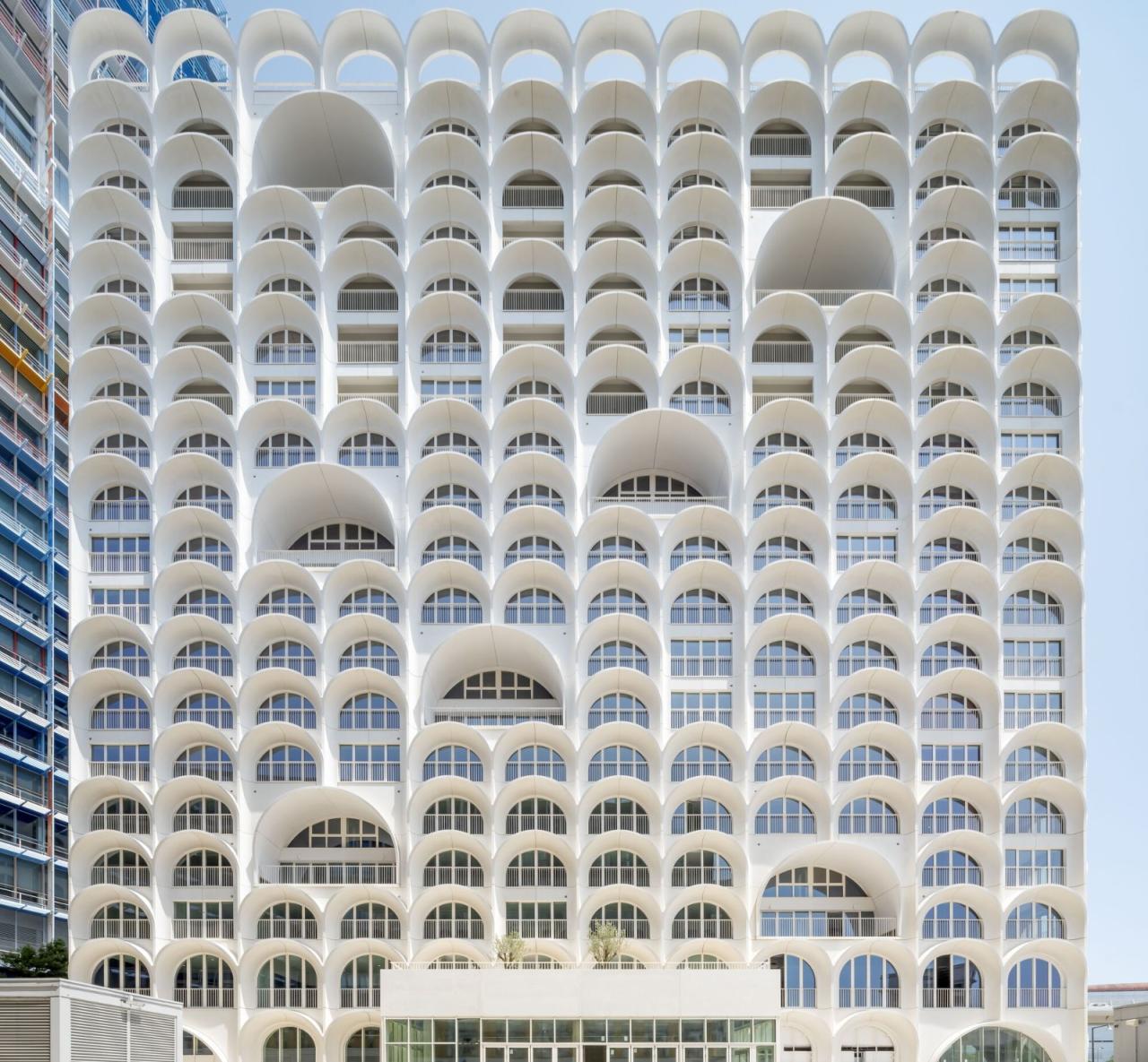 BIM建筑|414 个拱顶,‘蓝色之门’住宅 / PietriArchitectes BIM建筑|414 个拱顶,‘蓝色之门’住宅 / PietriArchitectes