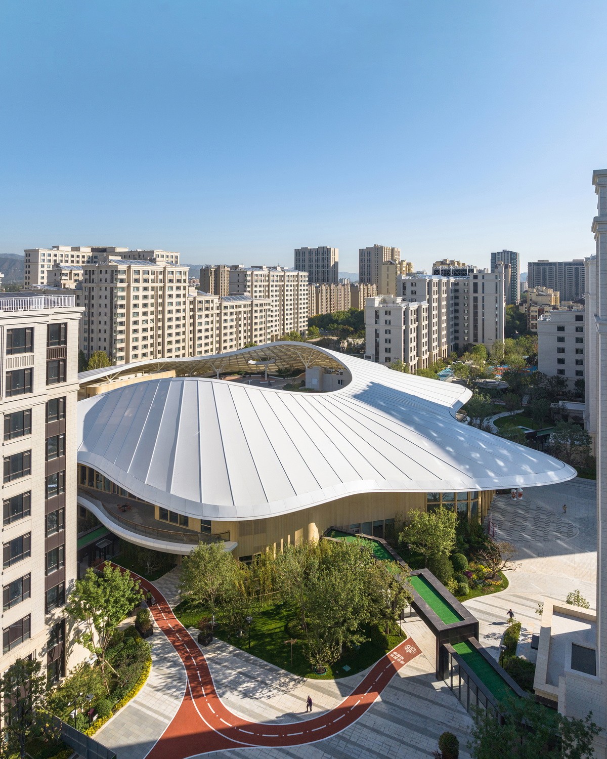 BIM建筑|泰康之家·燕园三期及社区活力中心 / 方未建筑设计+三磊设计 BIM建筑|泰康之家·燕园三期及社区活力中心 / 方未建筑设计+三磊设计