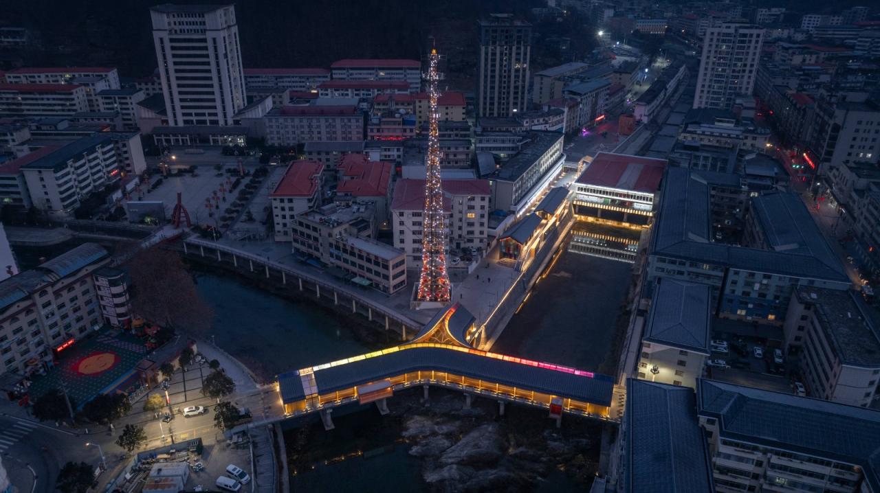 BIM建筑|康县新人字桥及周边商业街更新设计 / 三文建筑 何崴工作室 BIM建筑|康县新人字桥及周边商业街更新设计 / 三文建筑 何崴工作室