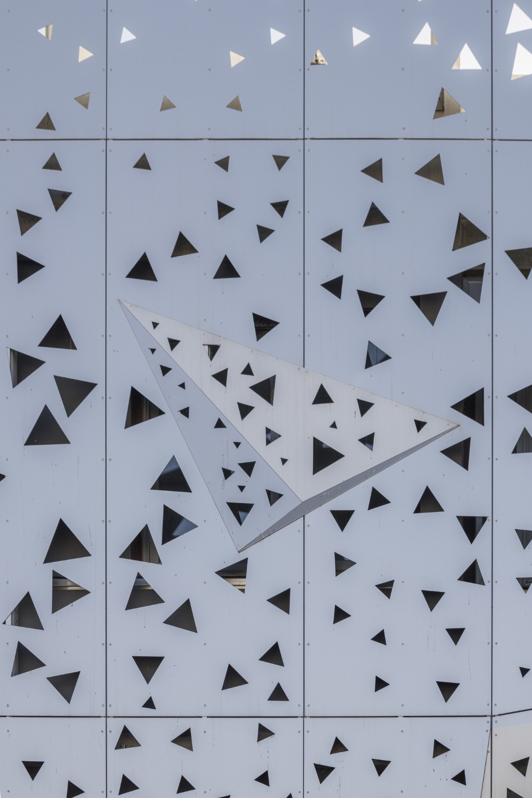 BIM建筑|微生物化学实验室 / PENELAS ARCHITECTS BIM建筑|微生物化学实验室 / PENELAS ARCHITECTS