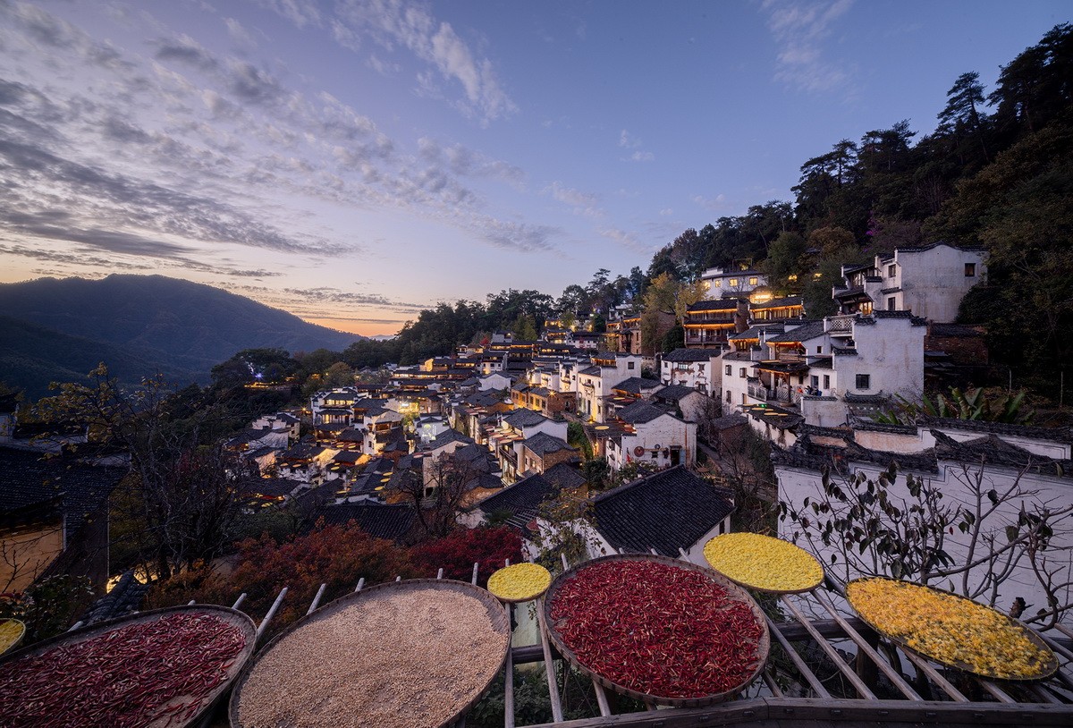 BIM建筑|村庄文化:一砖一瓦,寻回乡愁,婺源篁岭营造记 / 婺源县村庄文化传媒有限公司 BIM建筑|村庄文化:一砖一瓦,寻回乡愁,婺源篁岭营造记 / 婺源县村庄文化传媒有限公司