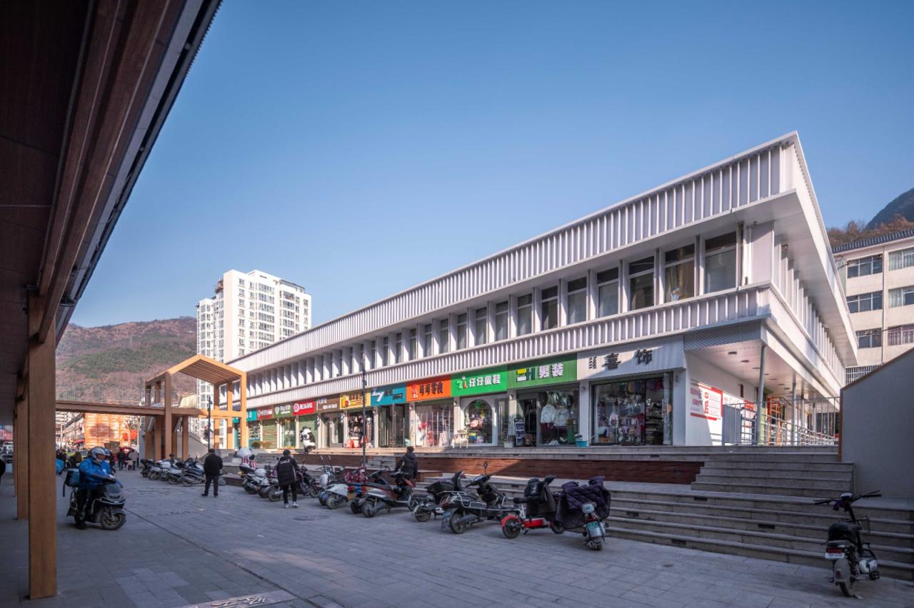 BIM建筑|康县新人字桥及周边商业街更新设计 / 三文建筑 何崴工作室 BIM建筑|康县新人字桥及周边商业街更新设计 / 三文建筑 何崴工作室