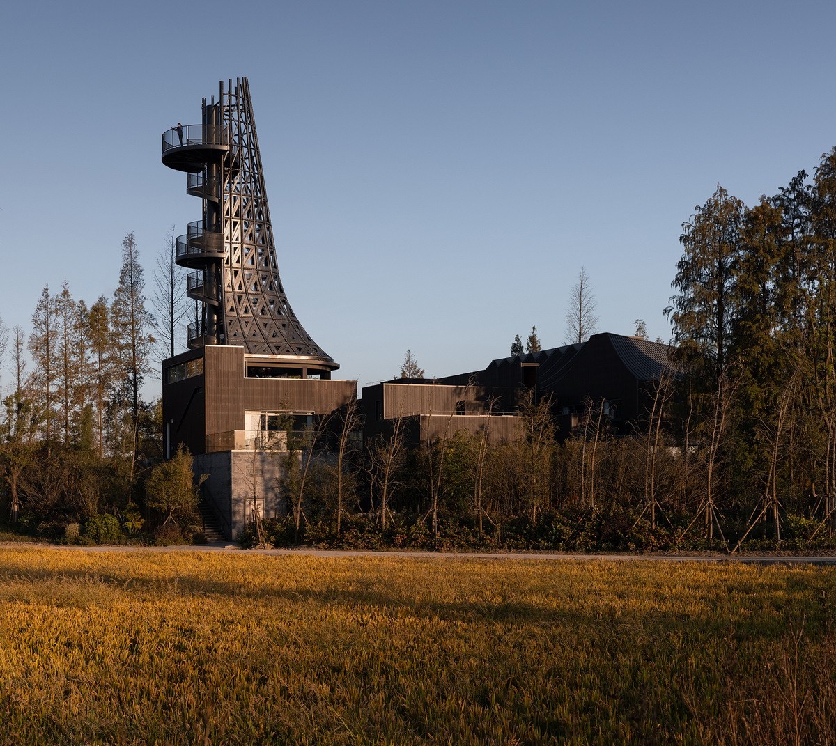 BIM建筑|桐乡濮院红旗漾杉林部落共享餐厅 / 上海严旸建筑设计工作室 BIM建筑|桐乡濮院红旗漾杉林部落共享餐厅 / 上海严旸建筑设计工作室