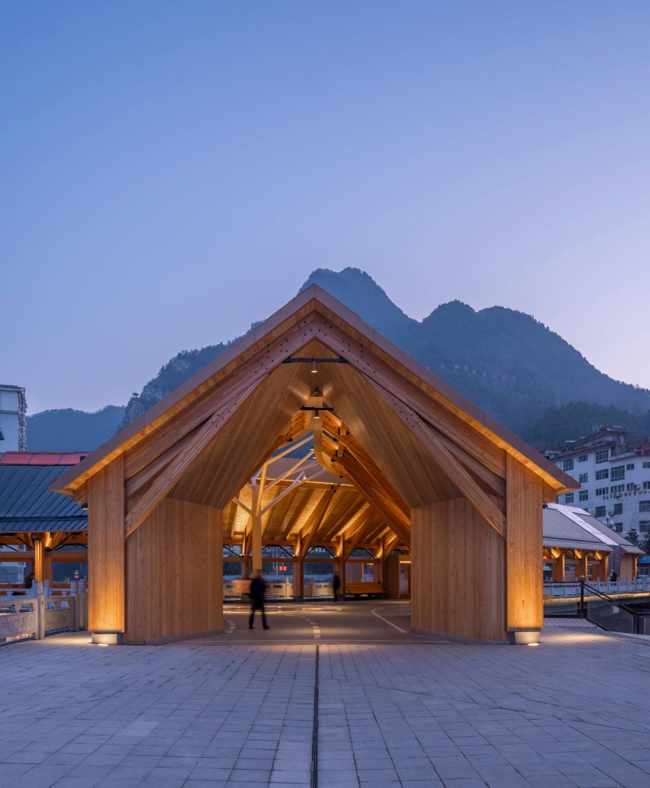 BIM建筑|康县新人字桥及周边商业街更新设计 / 三文建筑 何崴工作室 BIM建筑|康县新人字桥及周边商业街更新设计 / 三文建筑 何崴工作室