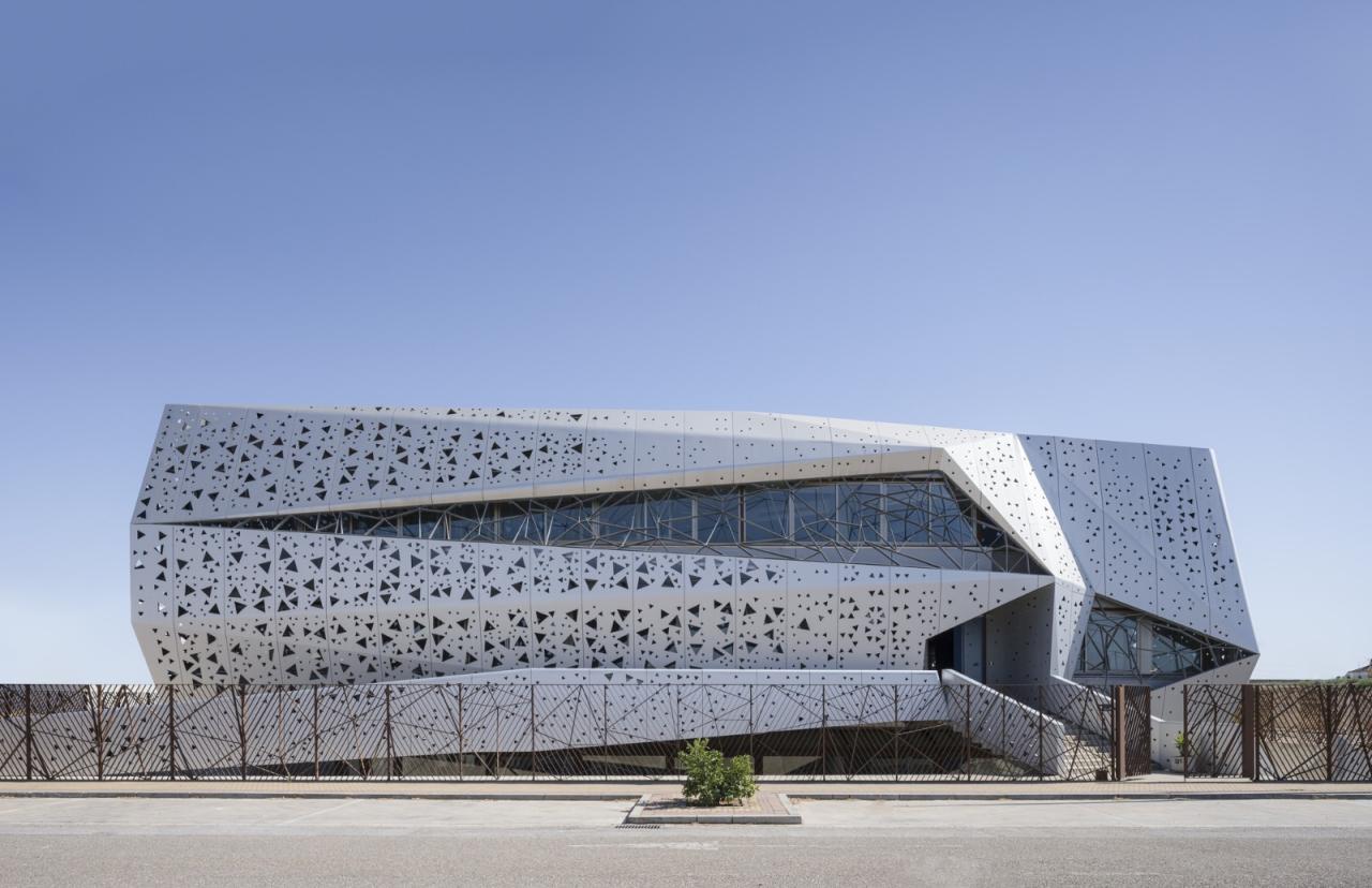 BIM建筑|微生物化学实验室 / PENELAS ARCHITECTS BIM建筑|微生物化学实验室 / PENELAS ARCHITECTS