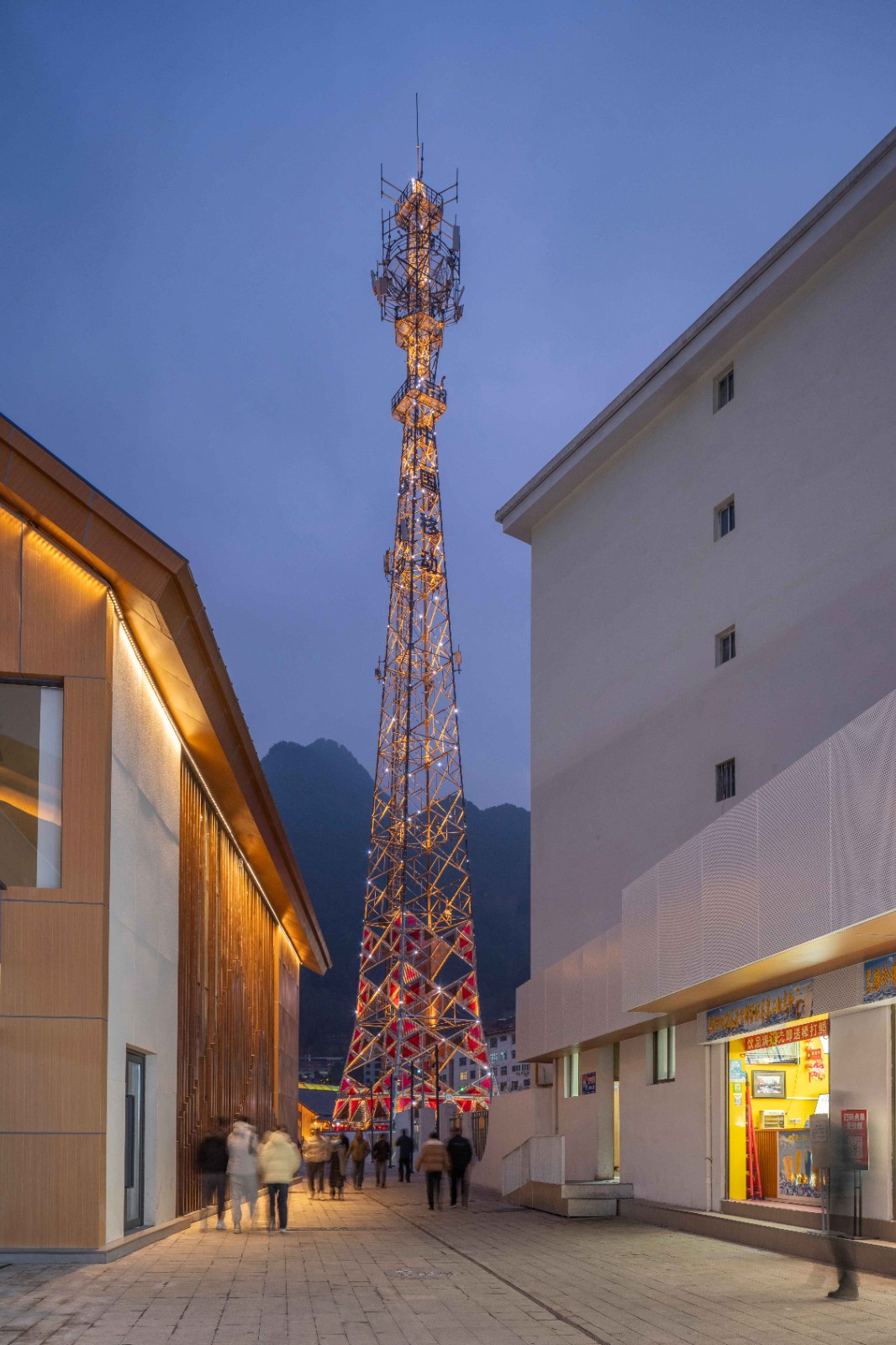 BIM建筑|康县新人字桥及周边商业街更新设计 / 三文建筑 何崴工作室 BIM建筑|康县新人字桥及周边商业街更新设计 / 三文建筑 何崴工作室