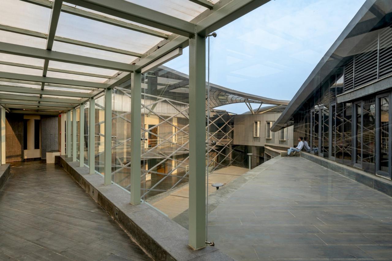 BIM建筑|国家水上运动研究所 / M:OFA 工作室 BIM建筑|国家水上运动研究所 / M:OFA 工作室