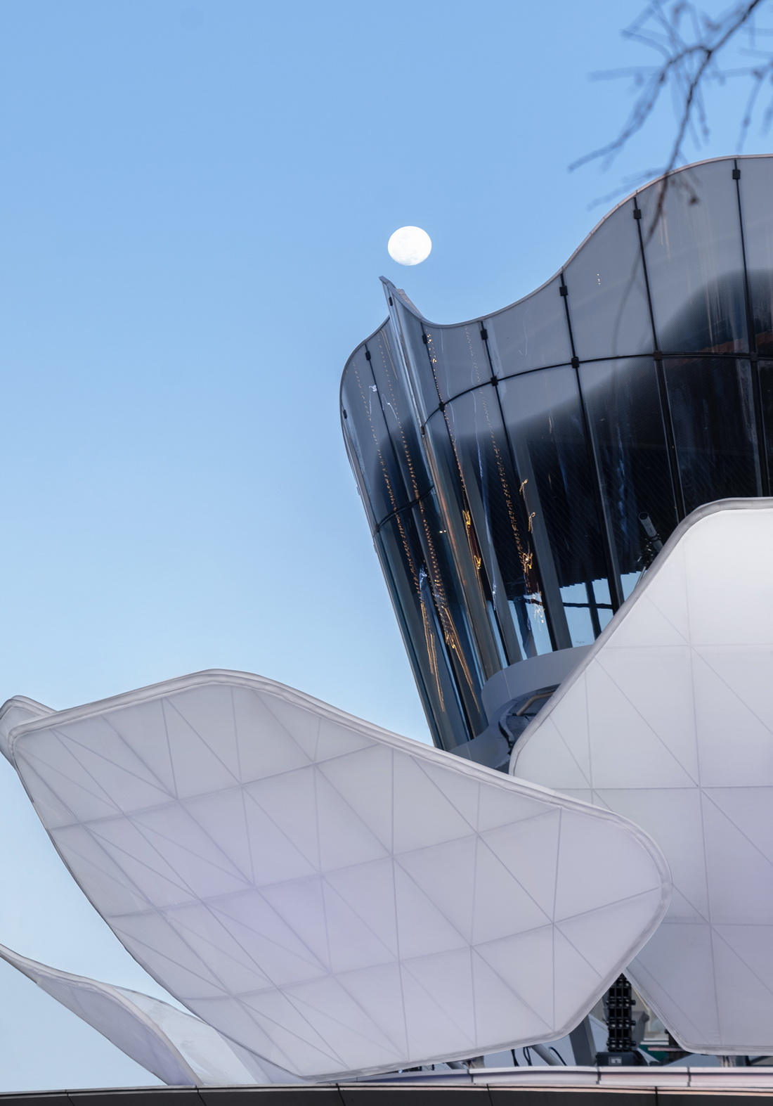 BIM建筑|整体可动的动态建筑:长沙“湘江之眼” / 朱培栋-line+建筑事务所 BIM建筑|整体可动的动态建筑:长沙“湘江之眼” / 朱培栋-line+建筑事务所