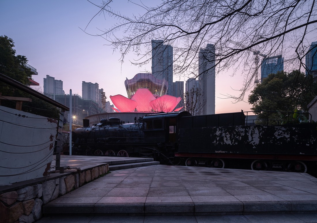 BIM建筑|整体可动的动态建筑:长沙“湘江之眼” / 朱培栋-line+建筑事务所 BIM建筑|整体可动的动态建筑:长沙“湘江之眼” / 朱培栋-line+建筑事务所