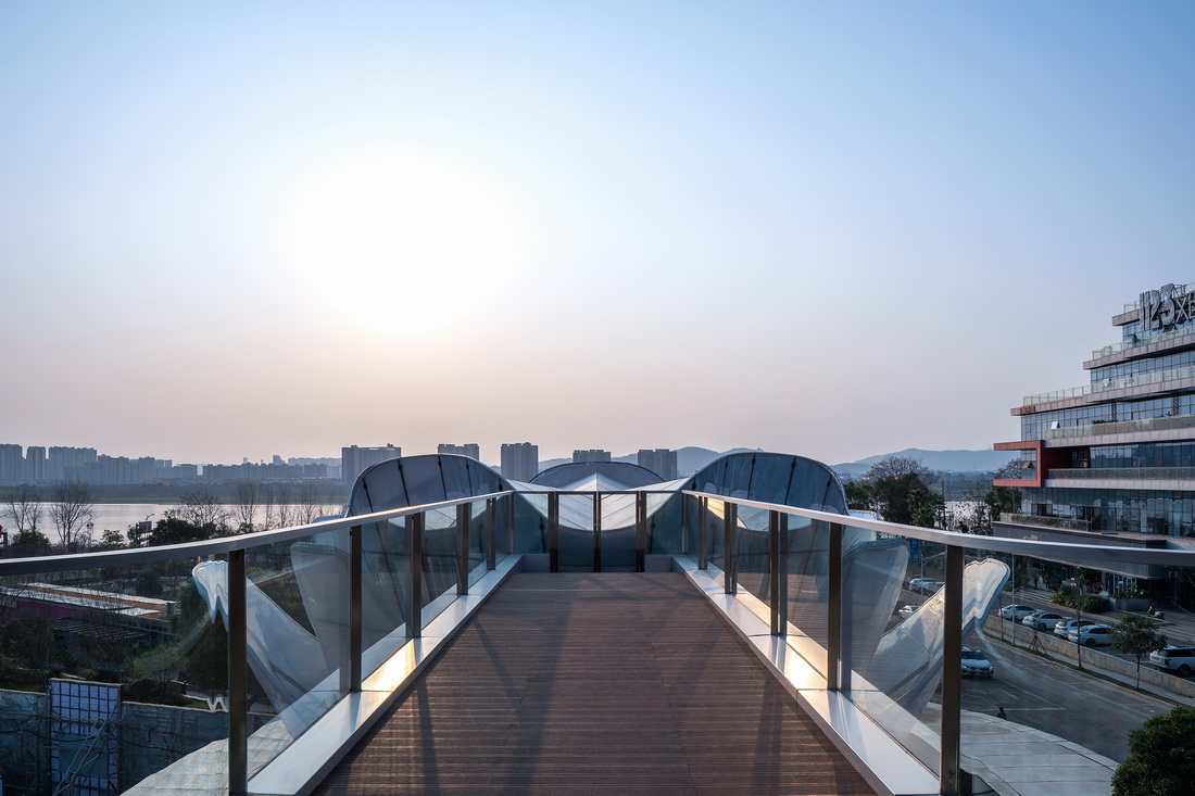 BIM建筑|整体可动的动态建筑:长沙“湘江之眼” / 朱培栋-line+建筑事务所 BIM建筑|整体可动的动态建筑:长沙“湘江之眼” / 朱培栋-line+建筑事务所