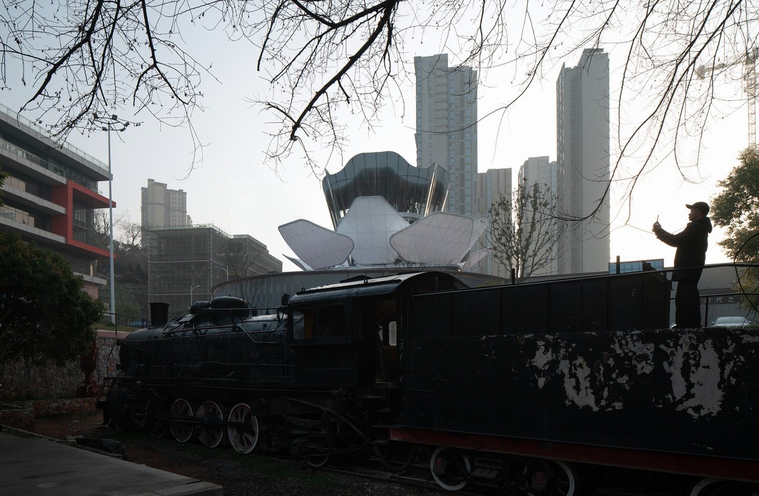 BIM建筑|整体可动的动态建筑:长沙“湘江之眼” / 朱培栋-line+建筑事务所 BIM建筑|整体可动的动态建筑:长沙“湘江之眼” / 朱培栋-line+建筑事务所