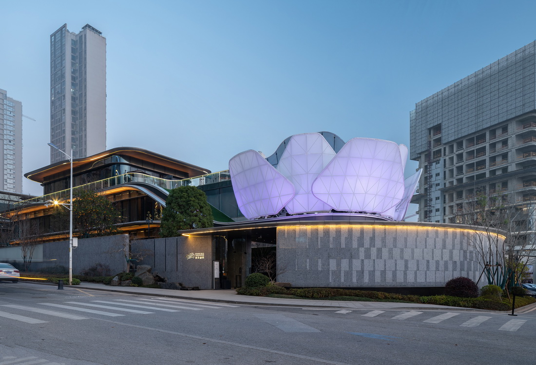 BIM建筑|整体可动的动态建筑:长沙“湘江之眼” / 朱培栋-line+建筑事务所 BIM建筑|整体可动的动态建筑:长沙“湘江之眼” / 朱培栋-line+建筑事务所