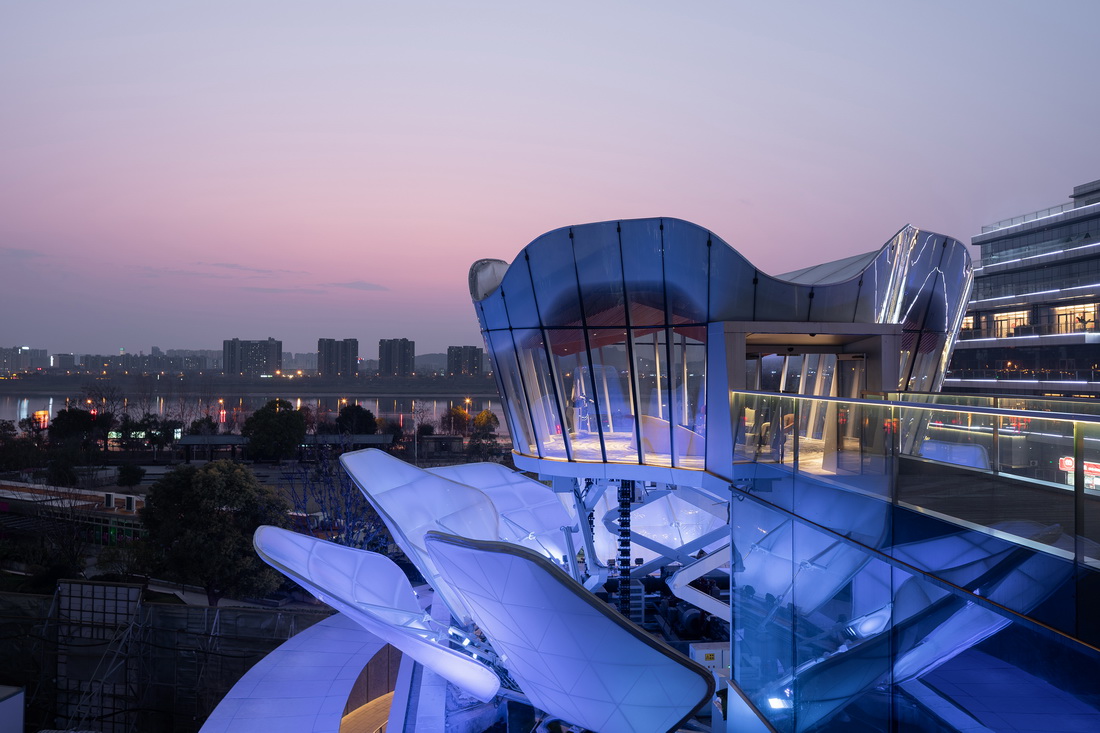 BIM建筑|整体可动的动态建筑:长沙“湘江之眼” / 朱培栋-line+建筑事务所 BIM建筑|整体可动的动态建筑:长沙“湘江之眼” / 朱培栋-line+建筑事务所