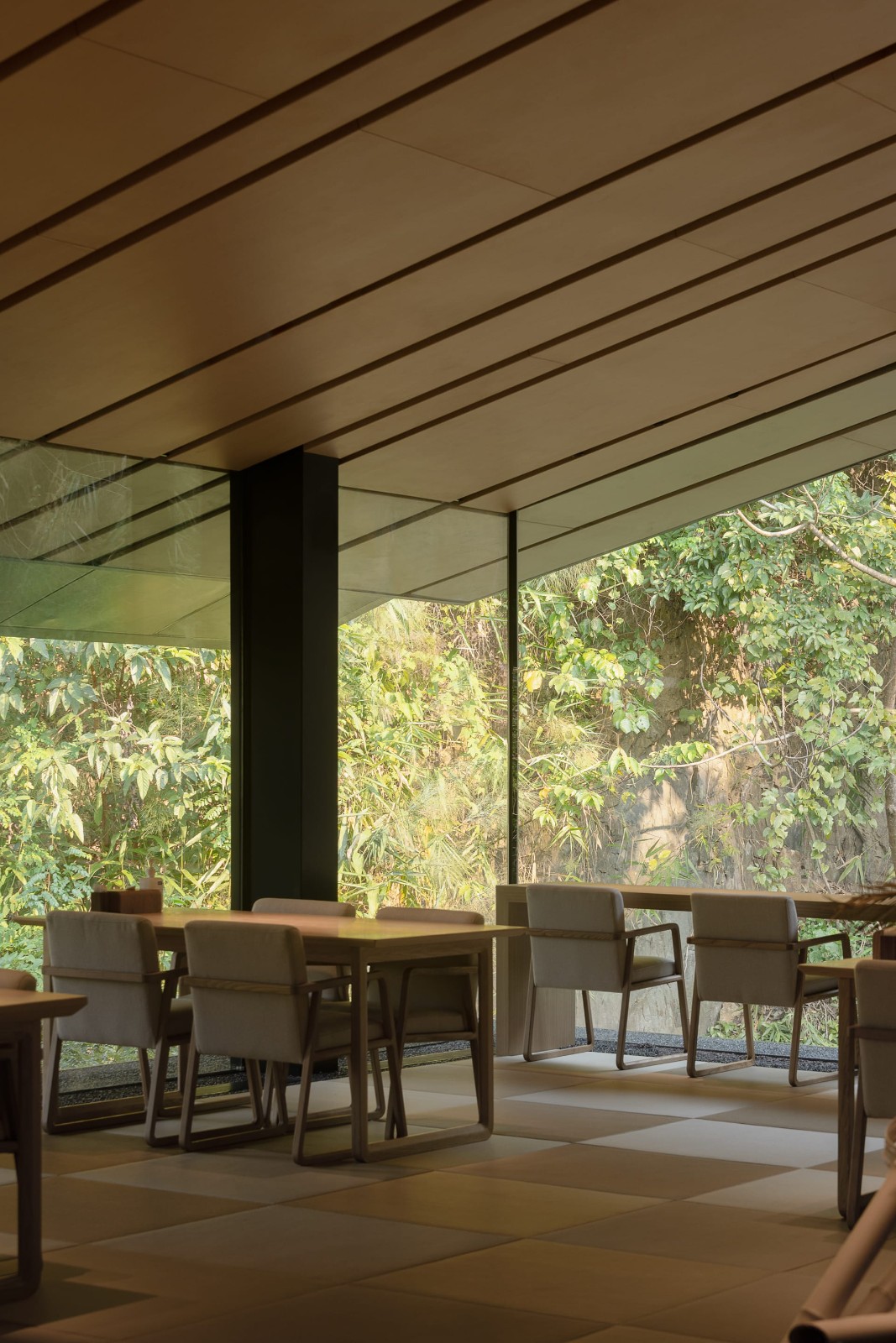 BIM建筑|三亚山谷餐厅(森海·四葉) / PLAT ASIA BIM建筑|三亚山谷餐厅(森海·四葉) / PLAT ASIA