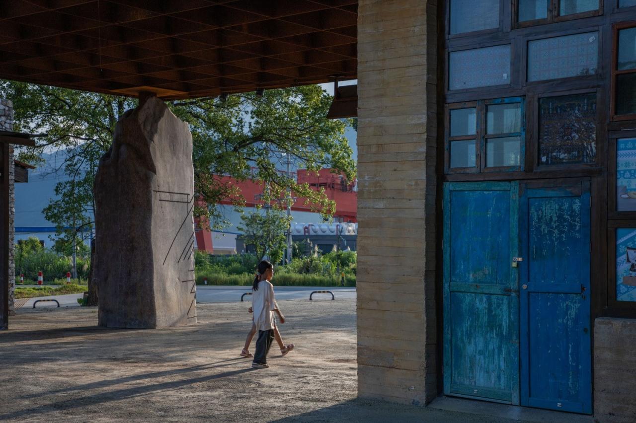 BIM建筑|瑶客共生广场 / 有限设计工作室 BIM建筑|瑶客共生广场 / 有限设计工作室