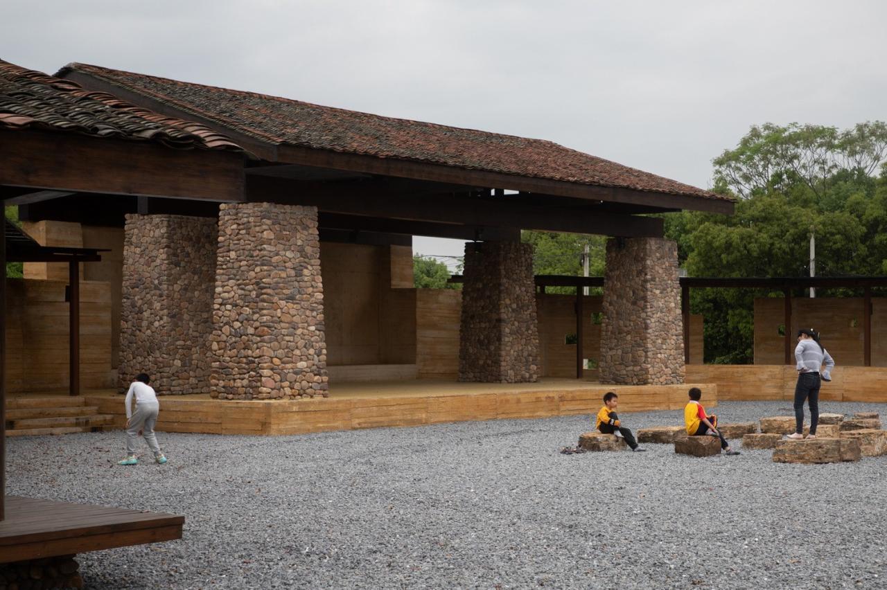 BIM建筑|瑶客共生广场 / 有限设计工作室 BIM建筑|瑶客共生广场 / 有限设计工作室