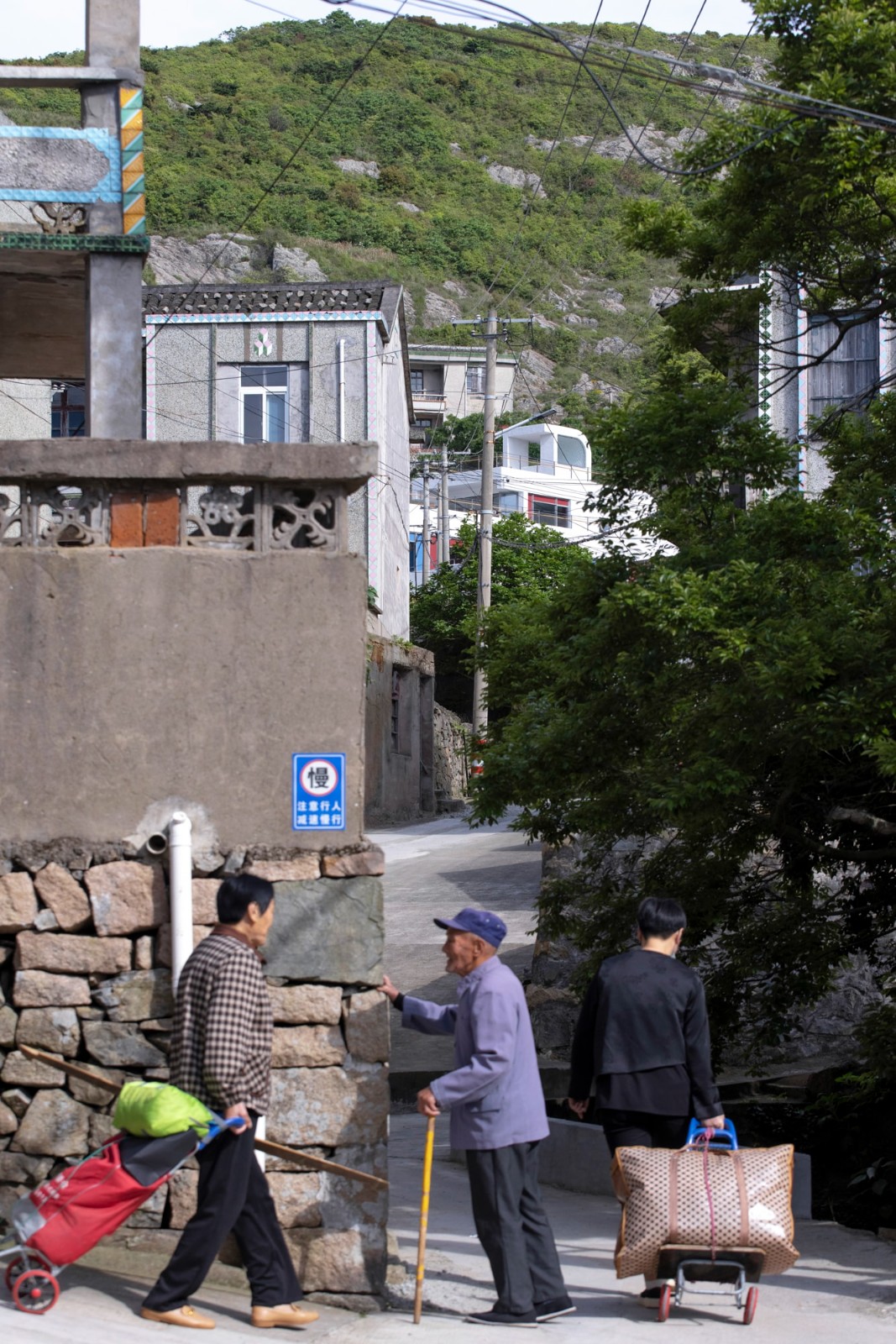 BIM建筑|孤岛浮舟:舟山柴山岛托老所 / 孟凡浩-line+建筑事务所 BIM建筑|孤岛浮舟:舟山柴山岛托老所 / 孟凡浩-line+建筑事务所