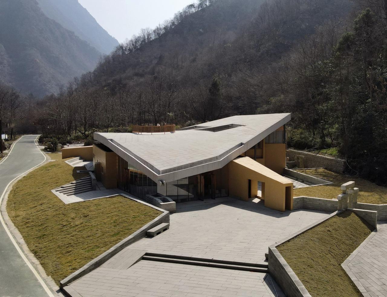 BIM建筑|唐家河自然教育中心 / 合造社建筑设计 BIM建筑|唐家河自然教育中心 / 合造社建筑设计