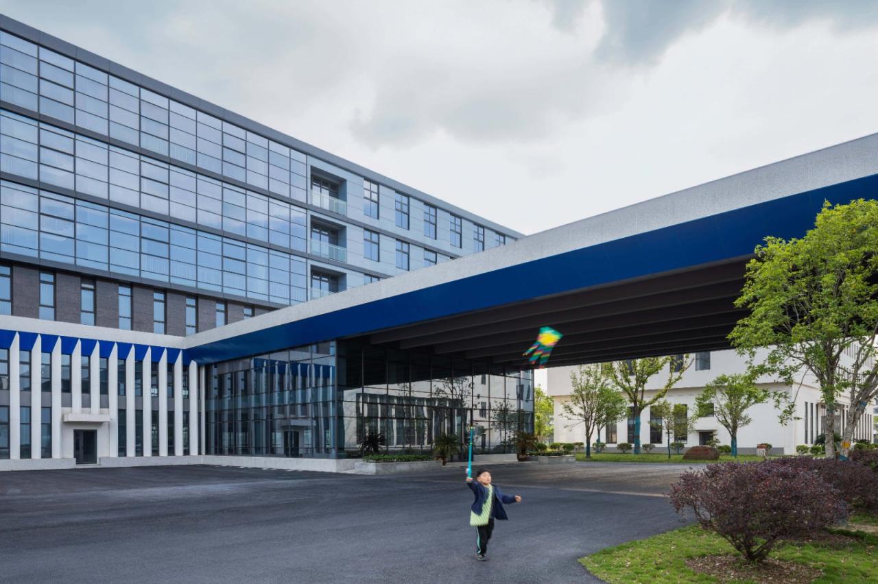 BIM建筑|美术馆语境下的温情工厂/ 田字格建筑事务所 BIM建筑|美术馆语境下的温情工厂/ 田字格建筑事务所