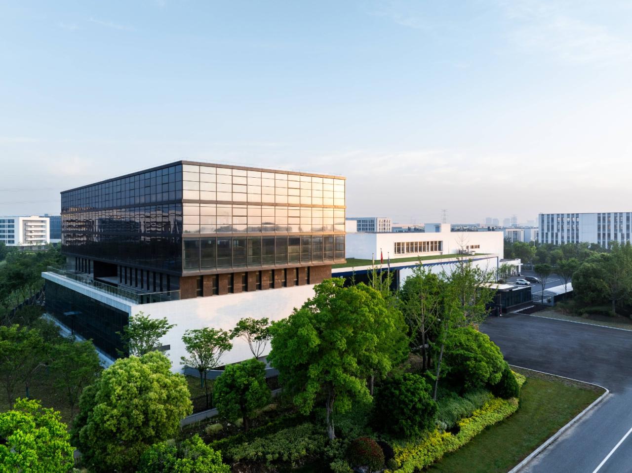 BIM建筑|美术馆语境下的温情工厂/ 田字格建筑事务所 BIM建筑|美术馆语境下的温情工厂/ 田字格建筑事务所