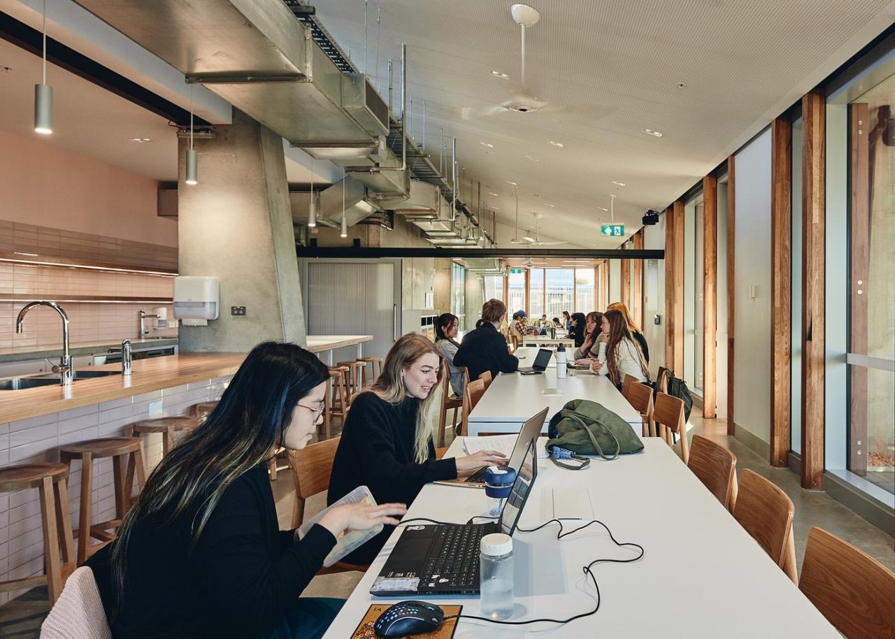 BIM建筑|墨尔本大学学生活动中心 / KoningEizenberg Architecture BIM建筑|墨尔本大学学生活动中心 / KoningEizenberg Architecture