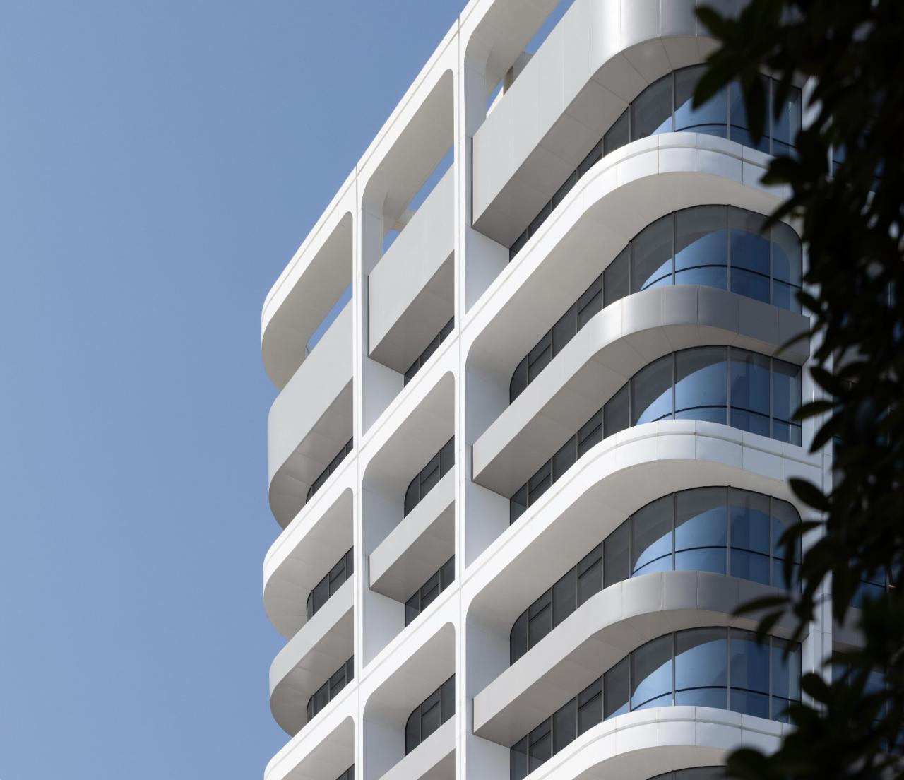 BIM建筑|去医院化:一座温暖的白色城堡-安康市高新医院 / UUA建筑师事务所 BIM建筑|去医院化:一座温暖的白色城堡-安康市高新医院 / UUA建筑师事务所