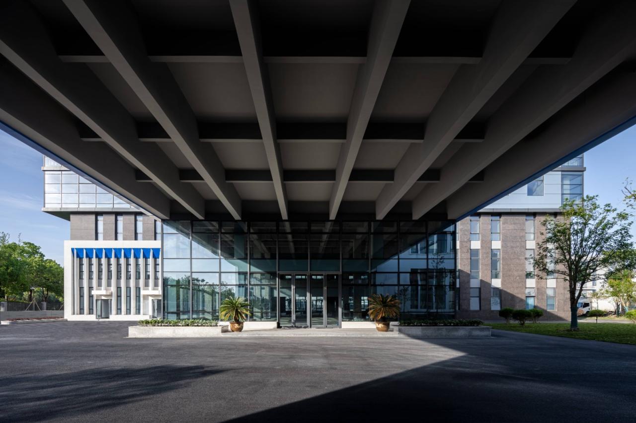 BIM建筑|美术馆语境下的温情工厂/ 田字格建筑事务所 BIM建筑|美术馆语境下的温情工厂/ 田字格建筑事务所