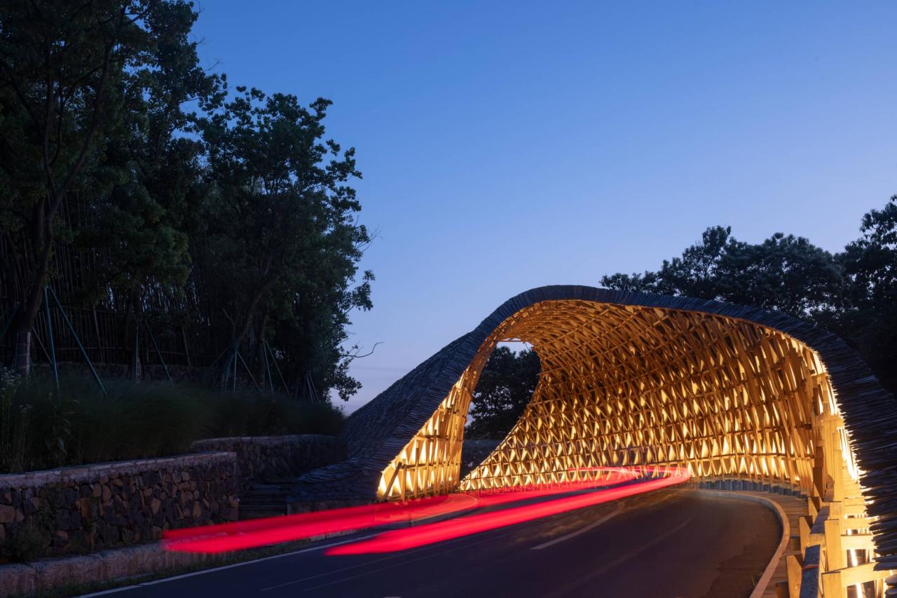 BIM建筑|上天入地:下岩贝穿云编木隧&腾云气象环 / 朱培栋-line+建筑事务所 BIM建筑|上天入地:下岩贝穿云编木隧&腾云气象环 / 朱培栋-line+建筑事务所