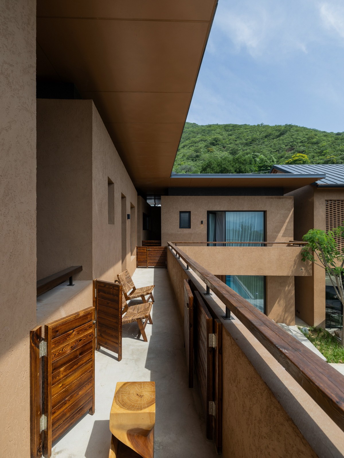 BIM建筑|伴山而居:后院•溜石港民宿 / GW空间设计 BIM建筑|伴山而居:后院•溜石港民宿 / GW空间设计