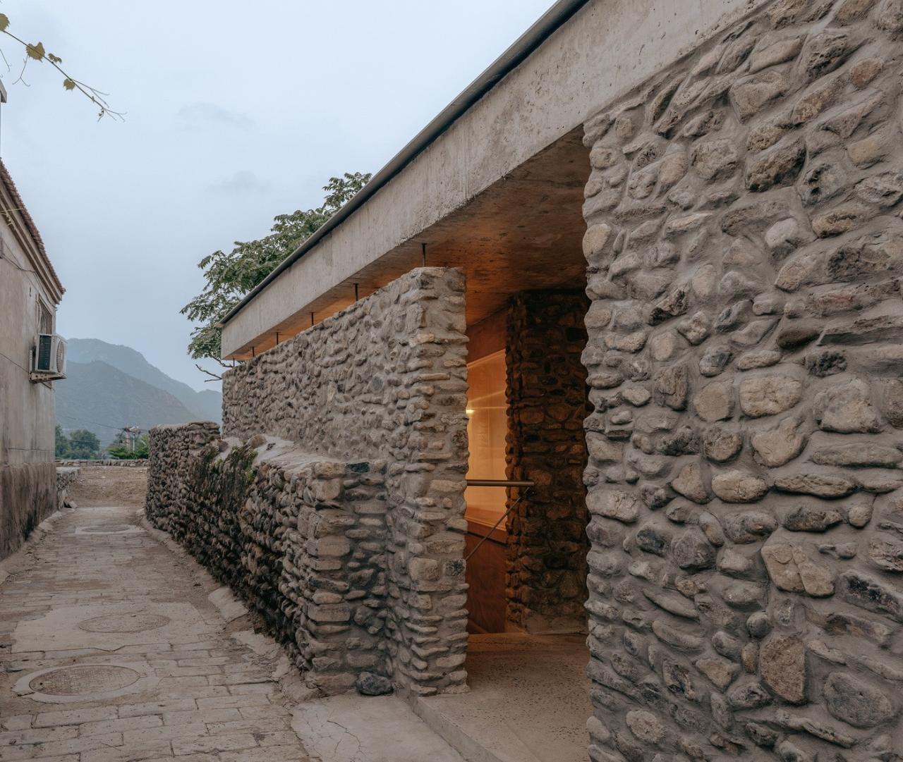 BIM建筑|废土乐园、虚张声势与巨大火锅 / 察社办公室 BIM建筑|废土乐园、虚张声势与巨大火锅 / 察社办公室