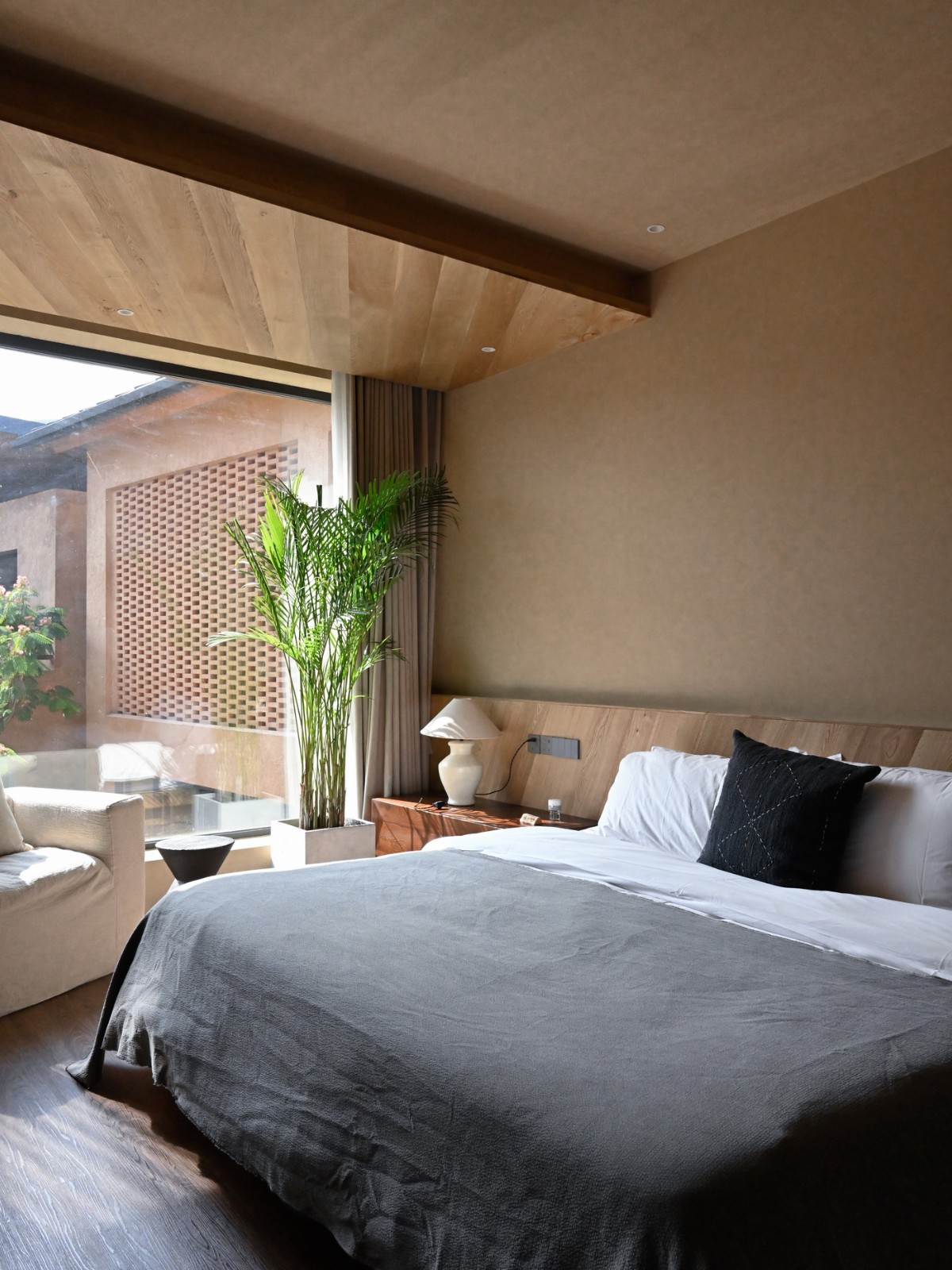 BIM建筑|伴山而居:后院•溜石港民宿 / GW空间设计 BIM建筑|伴山而居:后院•溜石港民宿 / GW空间设计