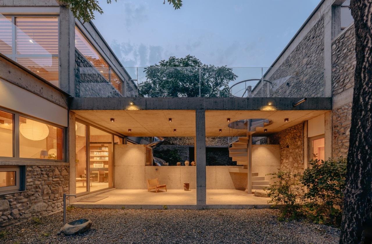 BIM建筑|废土乐园、虚张声势与巨大火锅 / 察社办公室 BIM建筑|废土乐园、虚张声势与巨大火锅 / 察社办公室