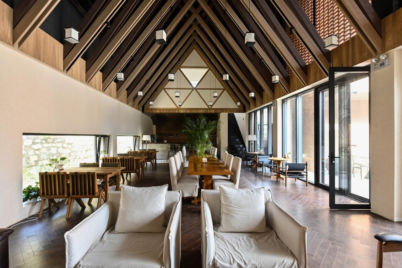 BIM建筑|伴山而居:后院•溜石港民宿 / GW空间设计 BIM建筑|伴山而居:后院•溜石港民宿 / GW空间设计