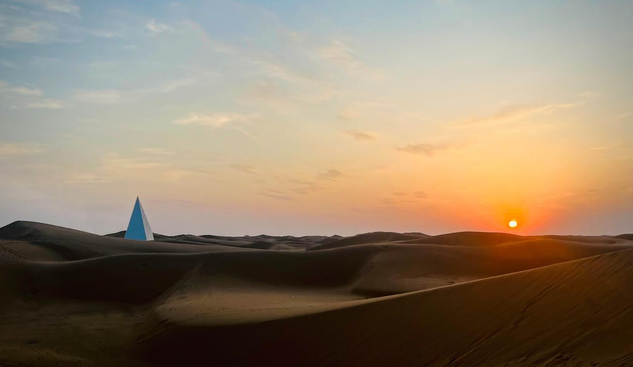 BIM建筑|中卫沙漠钻石酒店 / 水石设计-米川工作室 BIM建筑|中卫沙漠钻石酒店 / 水石设计-米川工作室