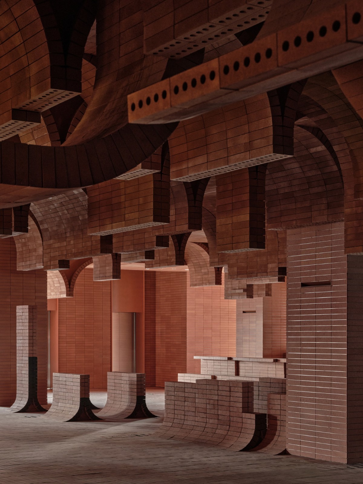 BIM建筑|裹在 “砖浪” 里的海岛影院 / 壹正企划 BIM建筑|裹在 “砖浪” 里的海岛影院 / 壹正企划