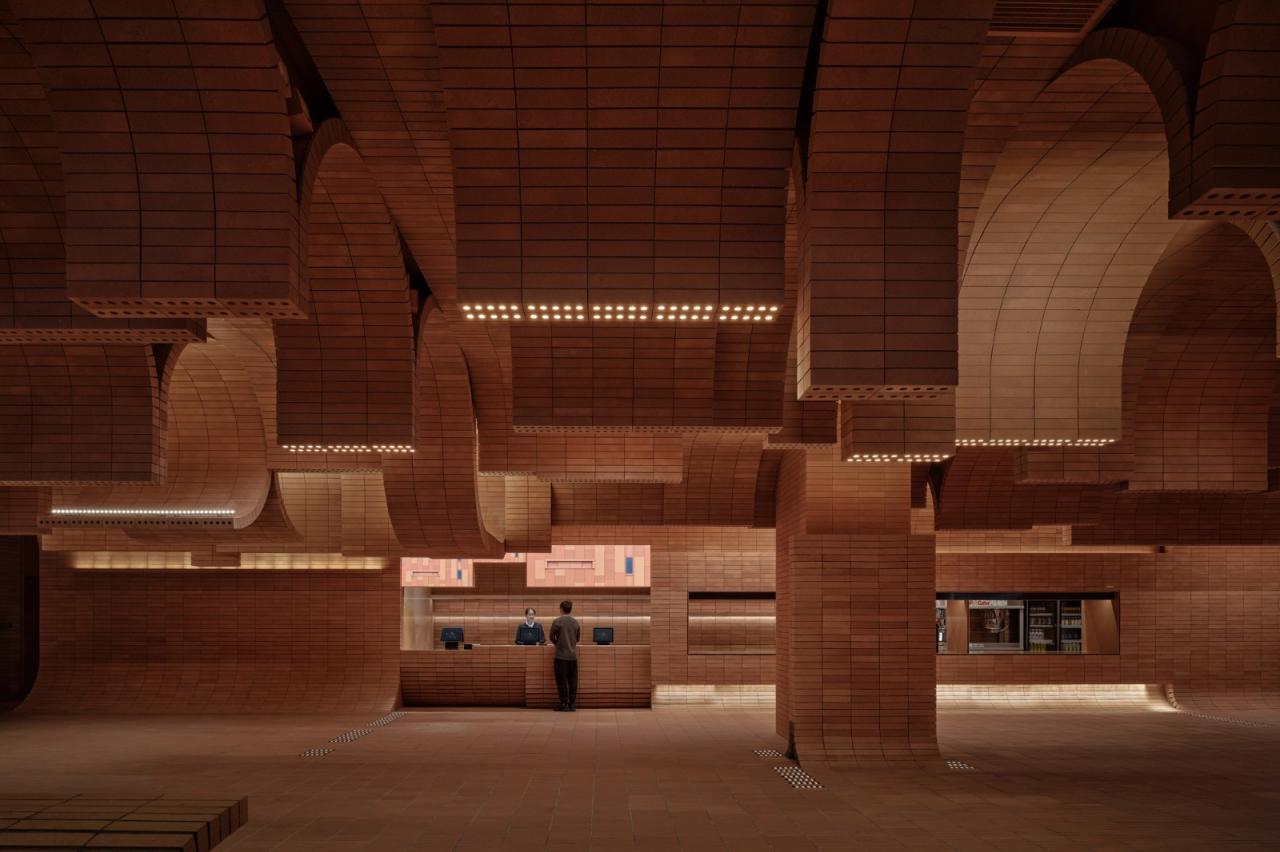 BIM建筑|裹在 “砖浪” 里的海岛影院 / 壹正企划 BIM建筑|裹在 “砖浪” 里的海岛影院 / 壹正企划