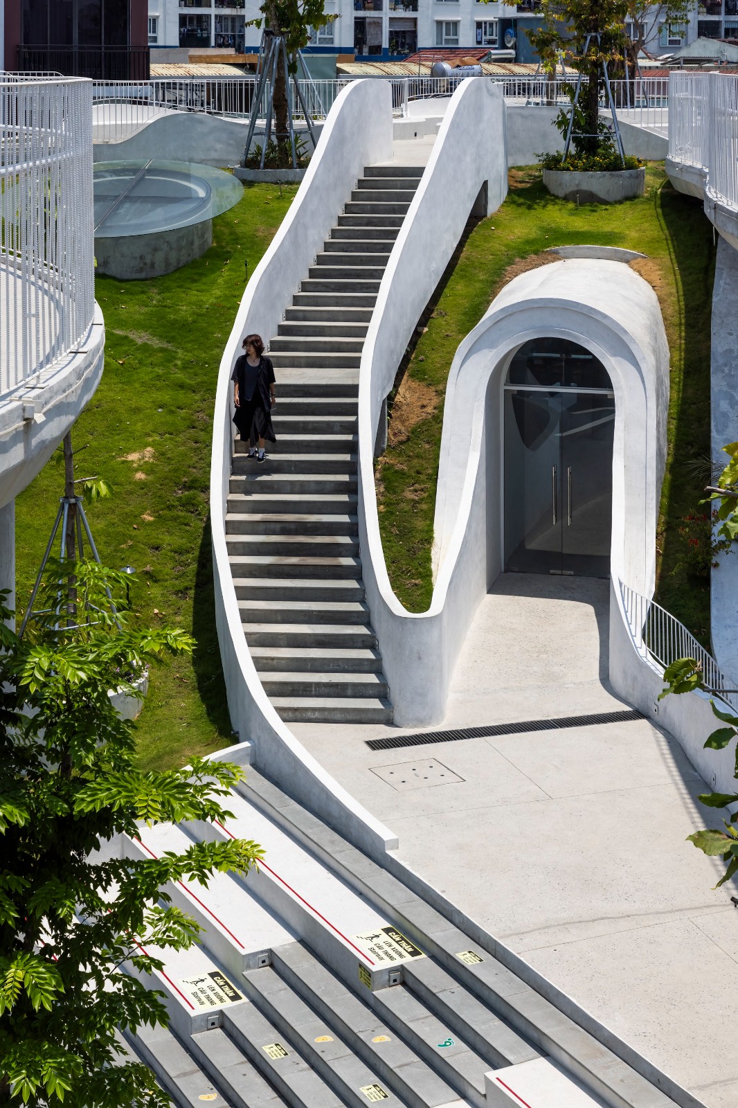 BIM建筑|朔特拉艺术展览中心 / Ho Khue Architects BIM建筑|朔特拉艺术展览中心 / Ho Khue Architects