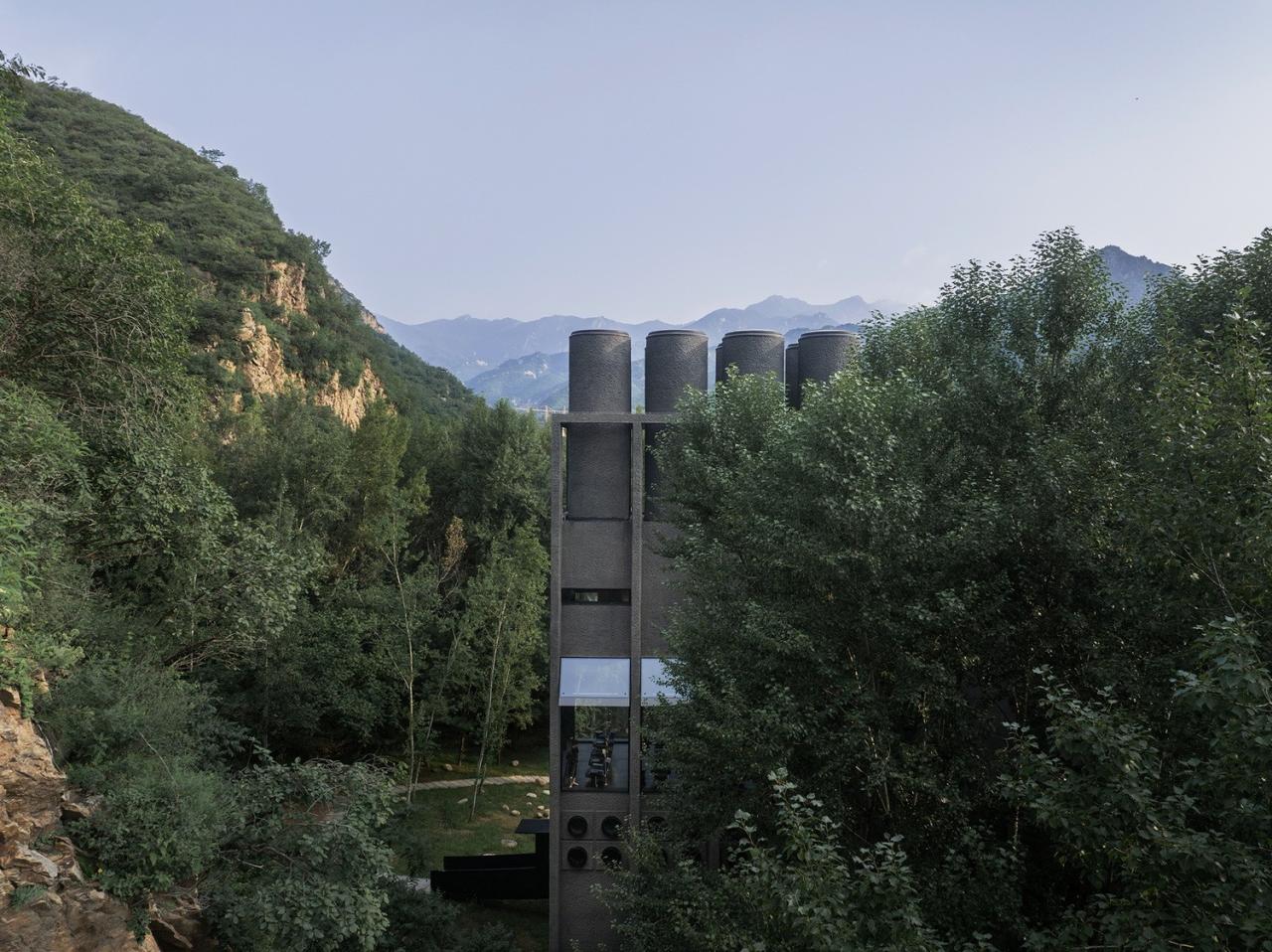 BIM建筑|雾灵山眼石汤泉,林中仪器 / 直向建筑 BIM建筑|雾灵山眼石汤泉,林中仪器 / 直向建筑