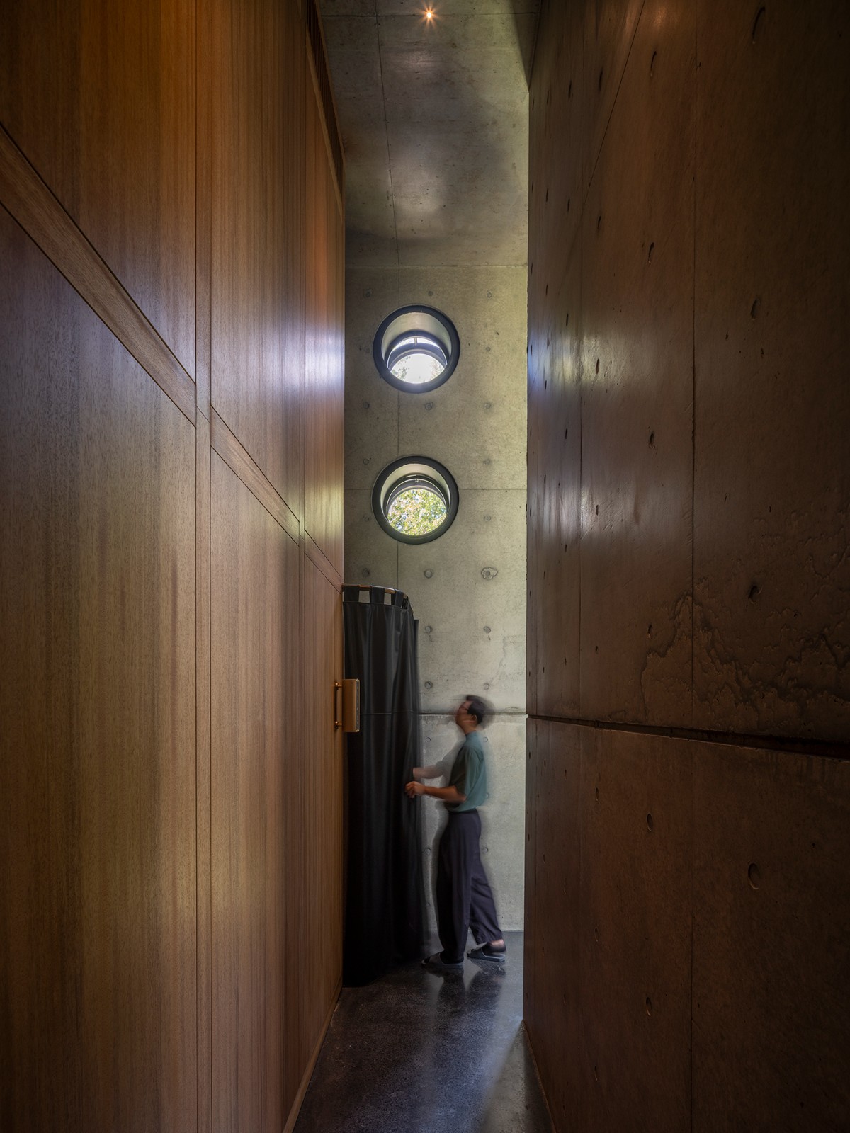 BIM建筑|雾灵山眼石汤泉,林中仪器 / 直向建筑 BIM建筑|雾灵山眼石汤泉,林中仪器 / 直向建筑