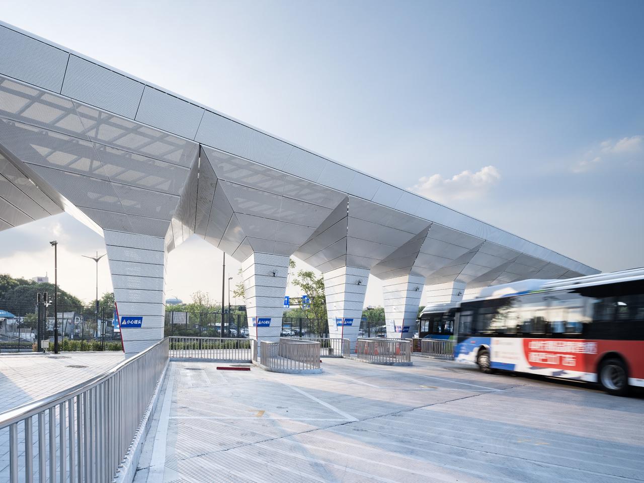 BIM建筑|自然的过客:杭州汽车西站公交枢纽站 / 浙江大学建筑设计研究院 BIM建筑|自然的过客:杭州汽车西站公交枢纽站 / 浙江大学建筑设计研究院