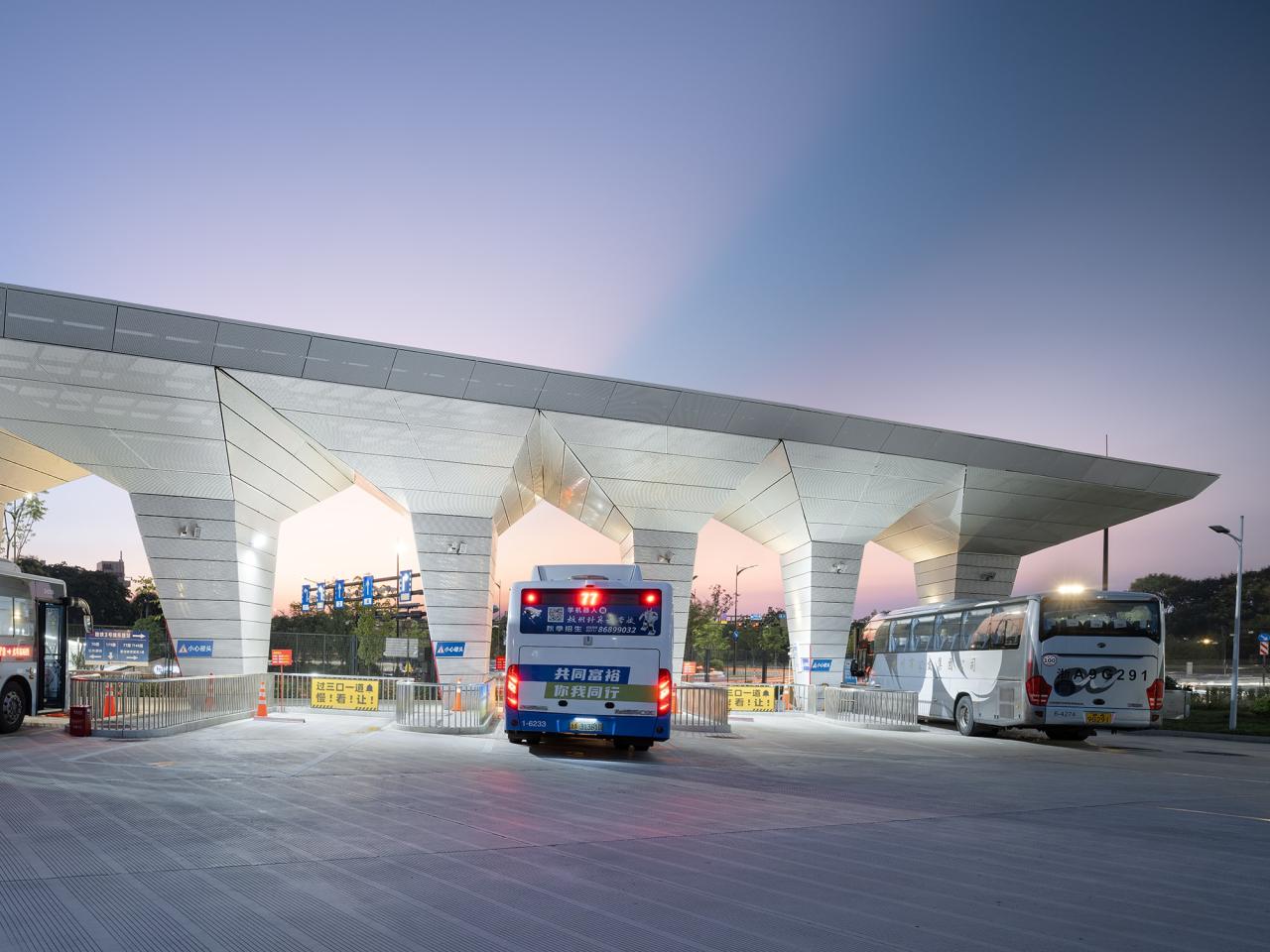 BIM建筑|自然的过客:杭州汽车西站公交枢纽站 / 浙江大学建筑设计研究院 BIM建筑|自然的过客:杭州汽车西站公交枢纽站 / 浙江大学建筑设计研究院