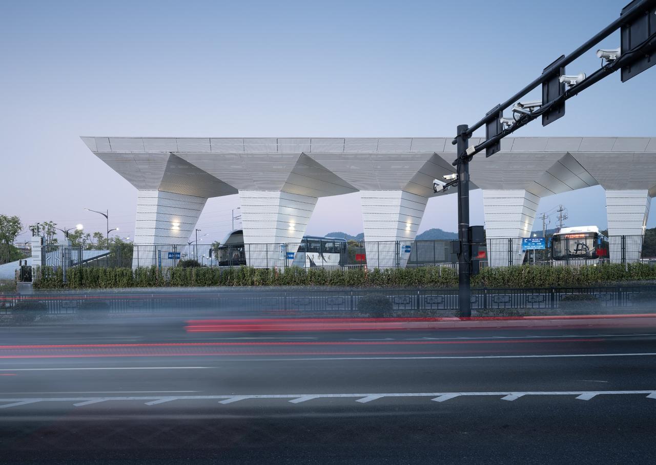 BIM建筑|自然的过客:杭州汽车西站公交枢纽站 / 浙江大学建筑设计研究院 BIM建筑|自然的过客:杭州汽车西站公交枢纽站 / 浙江大学建筑设计研究院