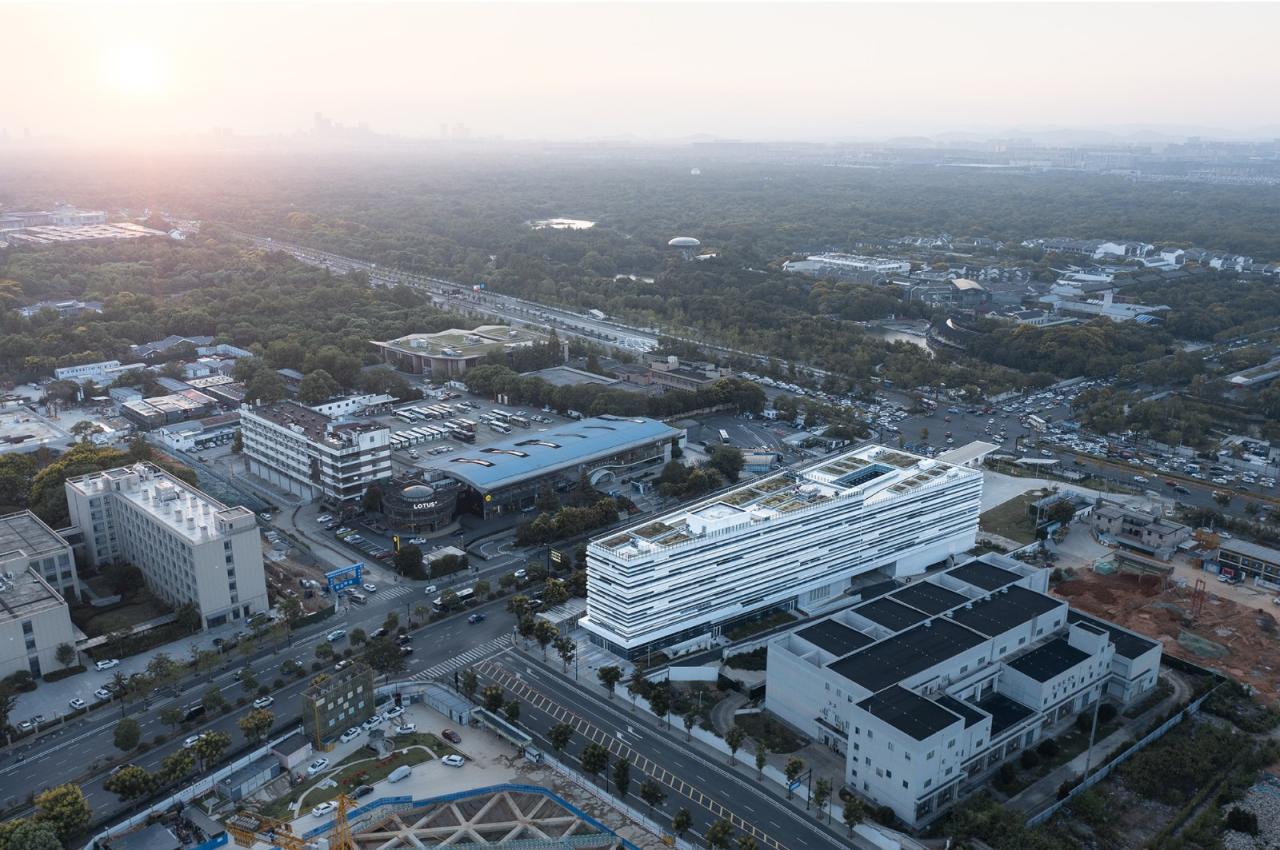 BIM建筑|自然的过客:杭州汽车西站公交枢纽站 / 浙江大学建筑设计研究院 BIM建筑|自然的过客:杭州汽车西站公交枢纽站 / 浙江大学建筑设计研究院