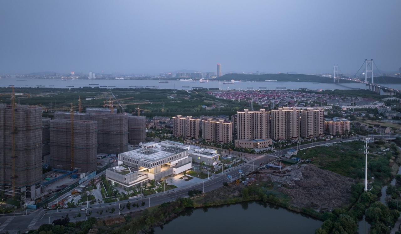 BIM建筑|靖江滨江新城长阳邻里中心 / 南大建筑钟华颖工作室 BIM建筑|靖江滨江新城长阳邻里中心 / 南大建筑钟华颖工作室