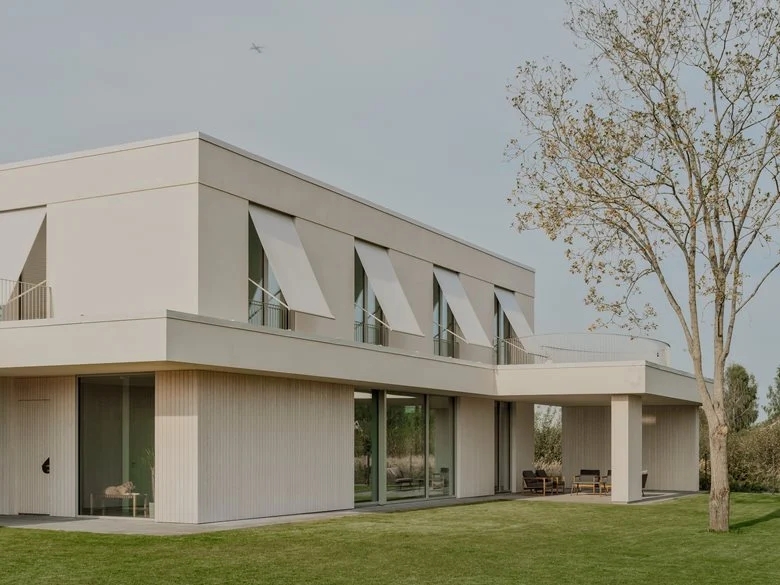 白桦林花园中的节能美学细节之处见匠心的度假屋设计 白桦林花园中的节能美学细节之处见匠心的度假屋设计